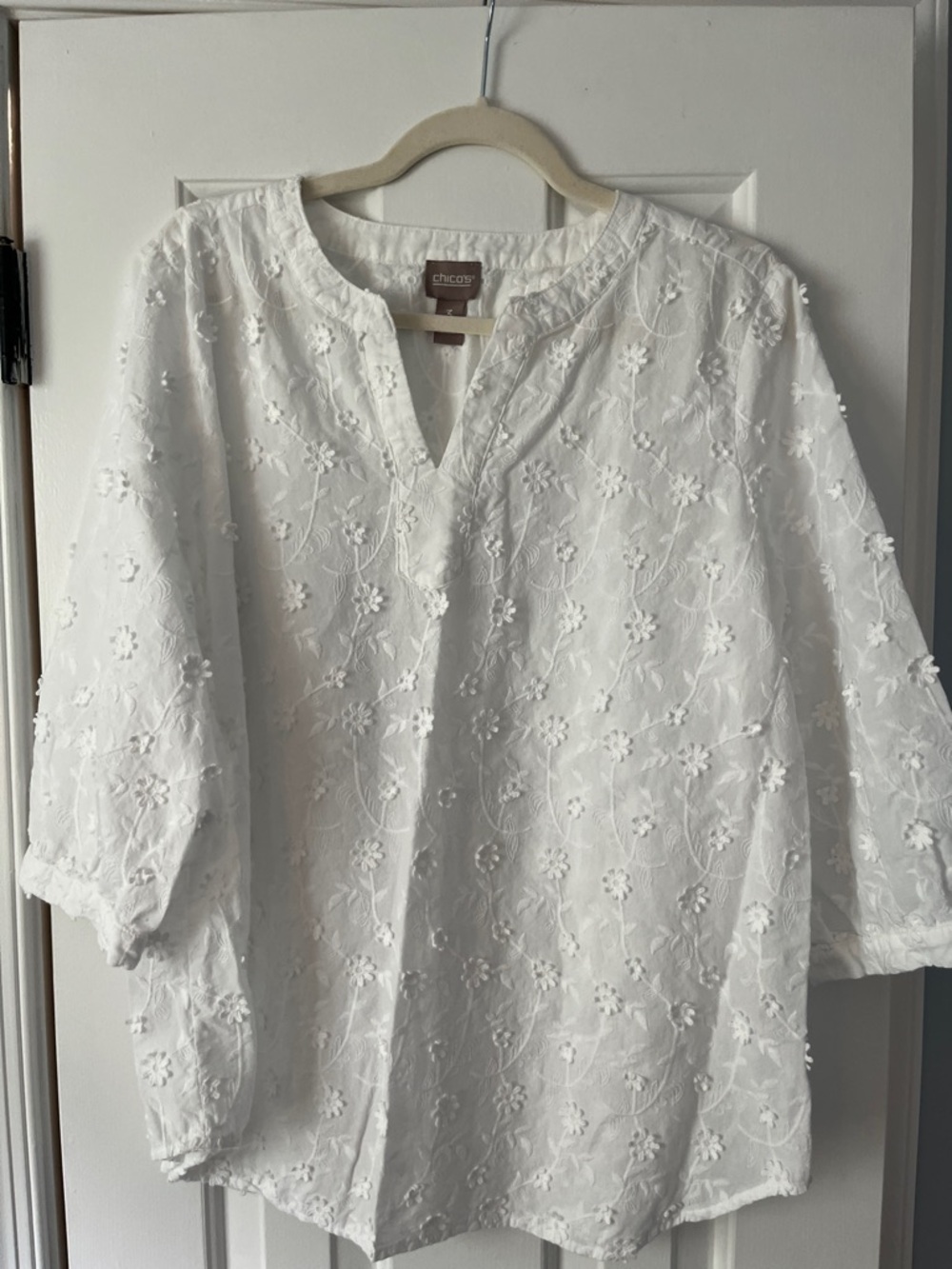 Chico's White Floral Embroidered V-Notch Tunic